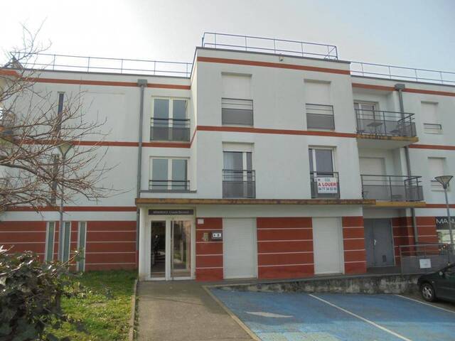 Rent Apartment studio 1 room 19 m² Saint-Priest-en-Jarez 42270 HÔPITAL NORD