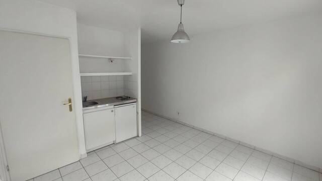 Location Appartement studio 1 pièce 23 m² Saint-Étienne 42100 FAC - TREFILERIE