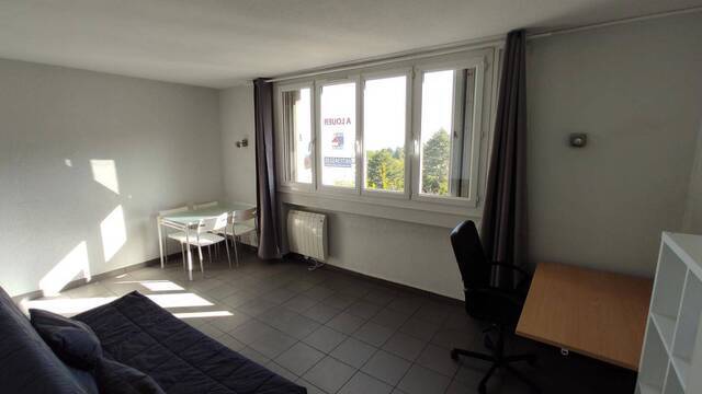 Location Appartement studio 1 pièce 27 m² Saint-Étienne 42000 LA METARE
