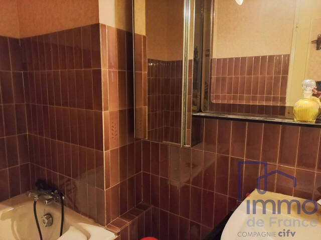 Sale Apartment 3 rooms 48.23 m² Le Puy-en-Velay 43000
