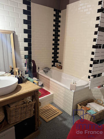 Vente Appartement 4 pièces 136 m² Saint-Étienne 42000
