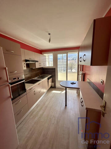 Vente Appartement 4 pièces 102 m² Le Chambon-Feugerolles 42500