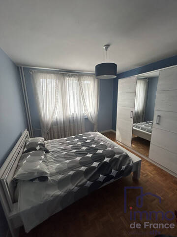 Vente Appartement 4 pièces 102 m² Le Chambon-Feugerolles 42500