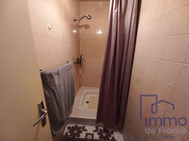 Vente Maison traditionnelle 6 pièces 122 m² Le Chambon-Feugerolles 42500