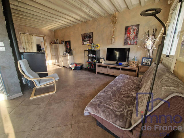 Sale House maison traditionnelle 8 rooms 153 m² Saint-Bonnet-les-Oules 42330