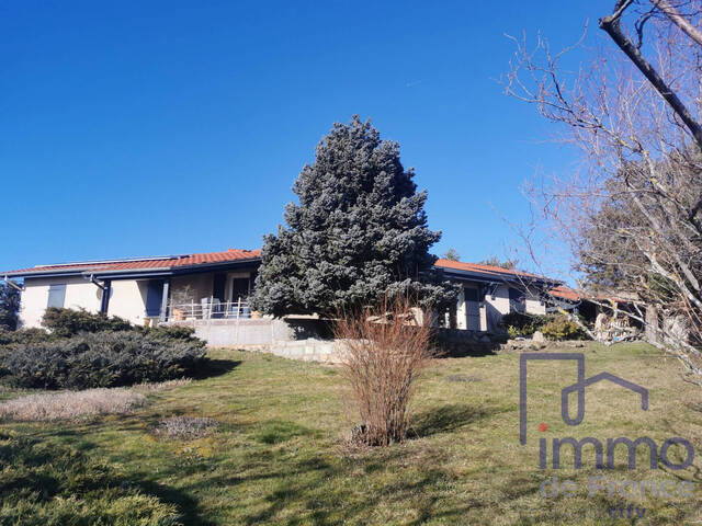 Vente Maison villa 9 pièces 168 m² Montbrison 42600
