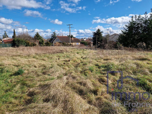 Vente Terrain constructible 2032 m² Montbrison 42600
