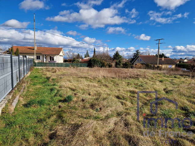 Vente Terrain constructible 2032 m² Montbrison 42600