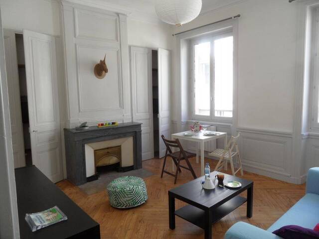 Rent Apartment t2 45 m² Saint-Étienne 42000 HYPER CENTRE
