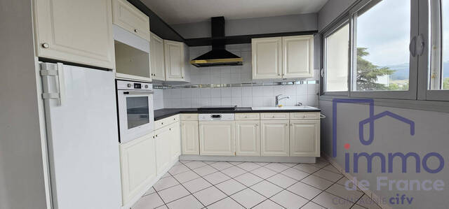 Sale Apartment 5 rooms 114.42 m² Saint-Étienne 42100