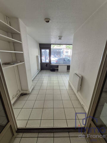 Vente Local commercial 33 m² Saint-Chamond 42400