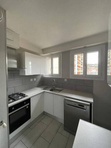 Rent Apartment t5 4 rooms 80 m² Le Puy-en-Velay 43000