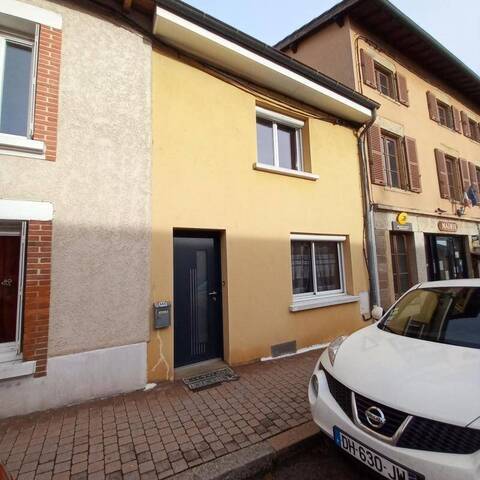 Location Maison de village 3 pièces 73 m² Les Halles 69610