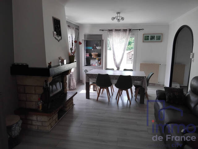 Vente Maison 5 pièces 103 m² Le Chambon-Feugerolles 42500