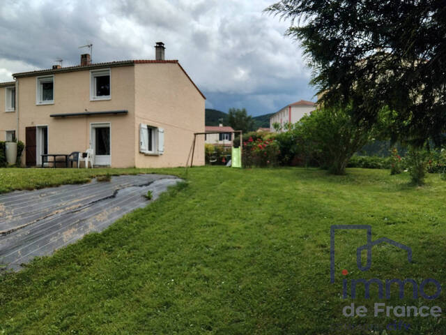 Vente Maison 5 pièces 103 m² Le Chambon-Feugerolles 42500