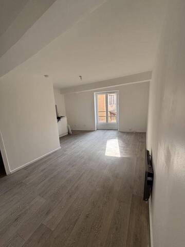 Rent Apartment studio 1 room 18 m² Saint-Symphorien-sur-Coise 69590