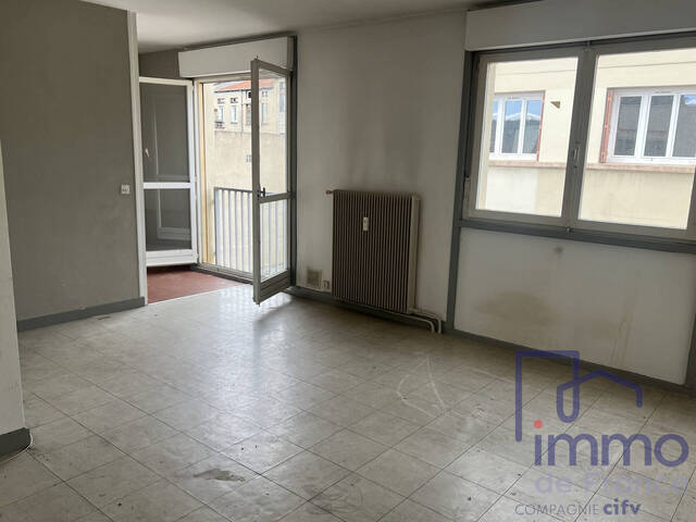 Vente Appartement 1 pièce 27.84 m² Saint-Étienne 42000