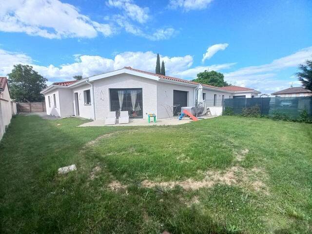 Location Maison récente 4 pièces 102 m² Montrond-les-Bains 42210