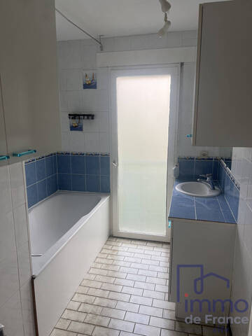 Sale Apartment 3 rooms 65.83 m² Saint-Étienne 42000