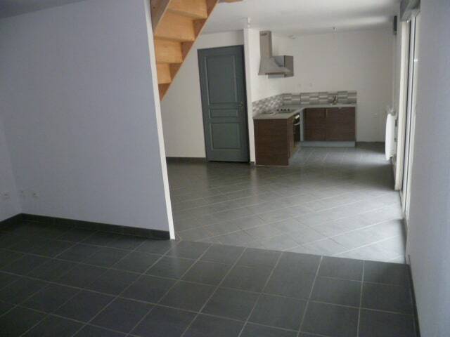 Location Appartement t5 93 m² Saint-Genest-Lerpt 42530