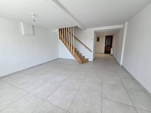 Rent House maison 5 rooms 100 m² Saint-Laurent-de-Chamousset 69930