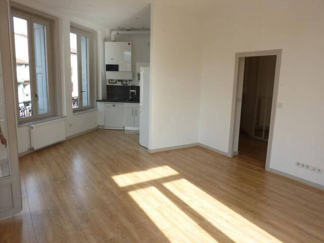 Location Appartement t4 77 m² Montbrison 42600