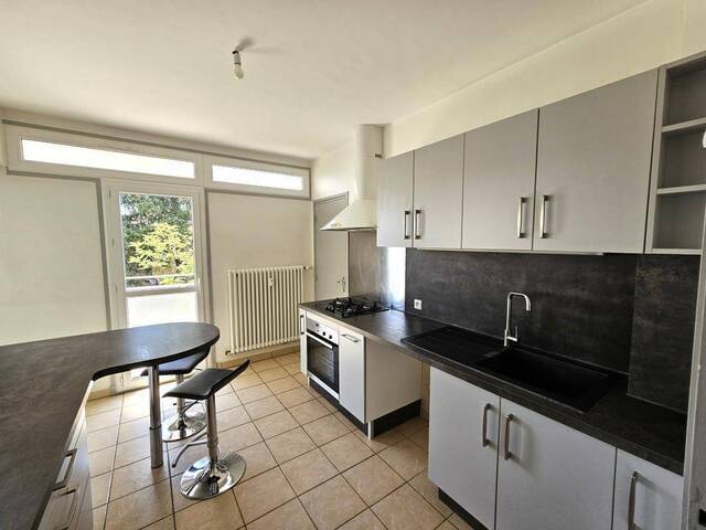 Location Appartement t3 74 m² Montbrison 42600 Centre ville