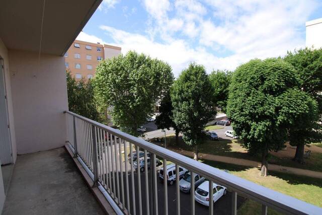 Rent Apartment t3 70 m² Brives-Charensac 43700