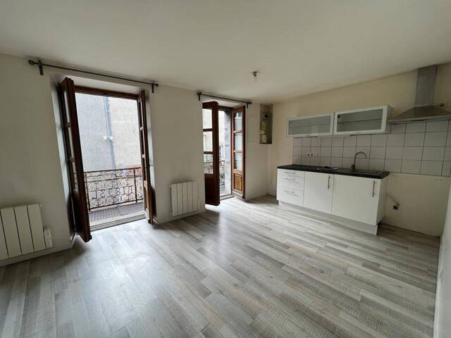 Rent Apartment t2 43 m² Saint-Julien-Chapteuil 43260