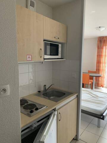 Rent Apartment studio 1 room 19 m² Saint-Priest-en-Jarez 42270 HÔPITAL NORD