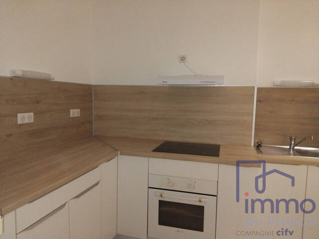 Vente Appartement 2 pièces 77 m² Le Puy-en-Velay 43000