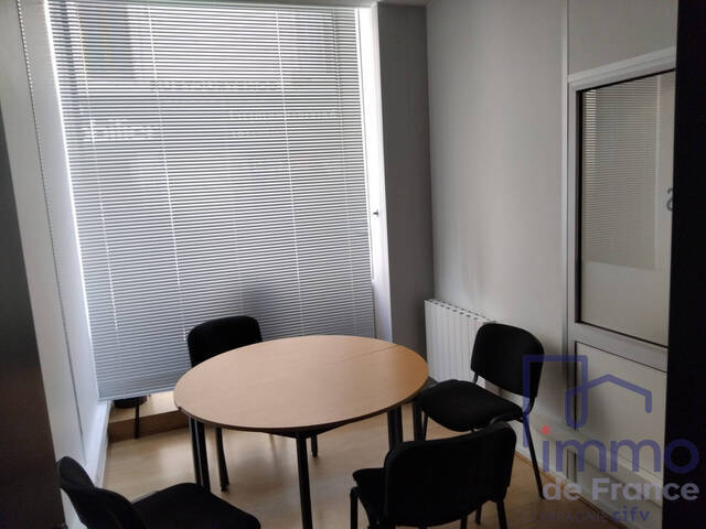 Vente Local commercial 4 pièces 77.84 m² Le Puy-en-Velay 43000