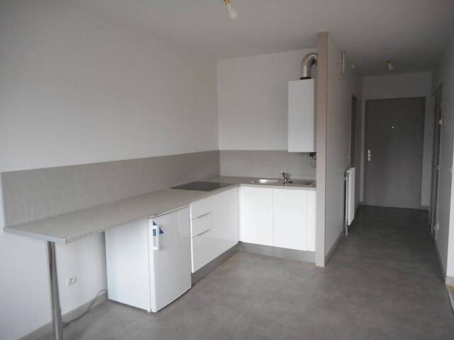 Rent Apartment studio 1 room 39 m² Brives-Charensac 43700