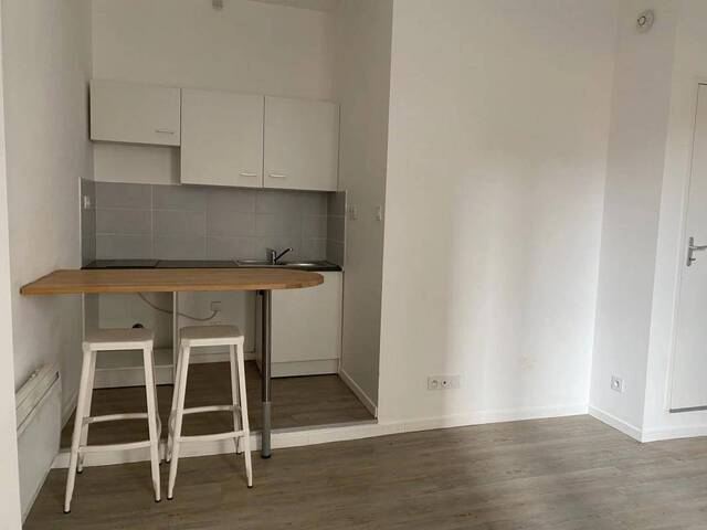 Location Appartement studio 2 pièces 26 m² Saint-Étienne 42000 CARNOT