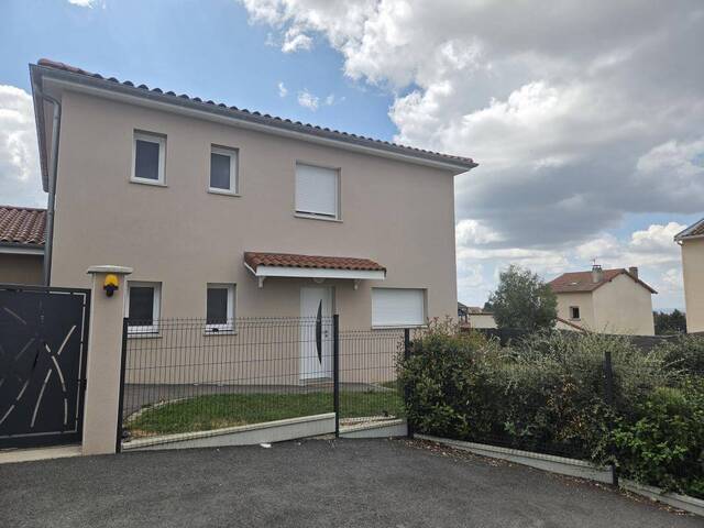 Rent House maison neuve 5 rooms 126 m² Chazelles-sur-Lyon 42140