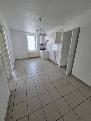 Rent Apartment t3 2 rooms 42 m² Chazelles-sur-Lyon 42140