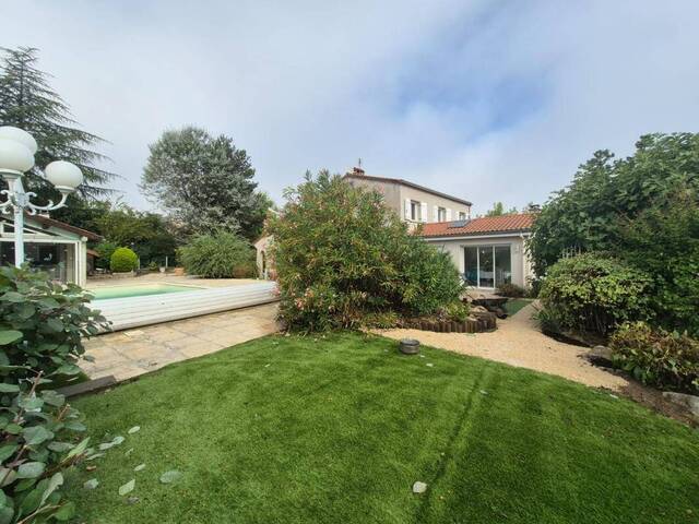 Location Maison individuelle 6 pièces Écotay-l'Olme 42600