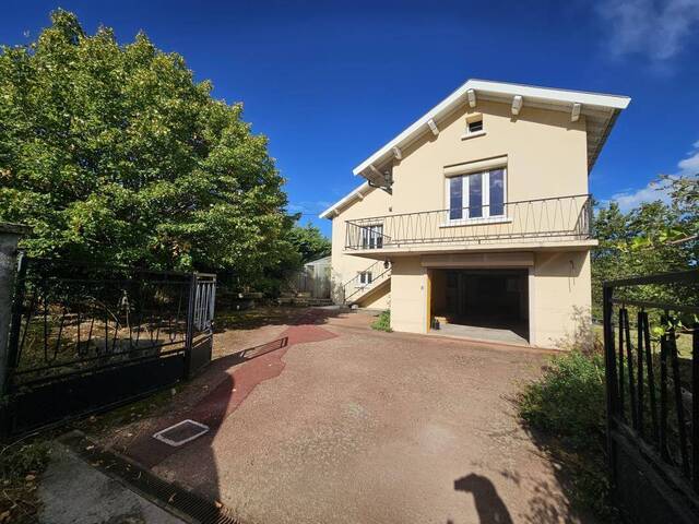 Location Maison individuelle 5 pièces 110 m² Saint-Bonnet-le-Courreau 42940