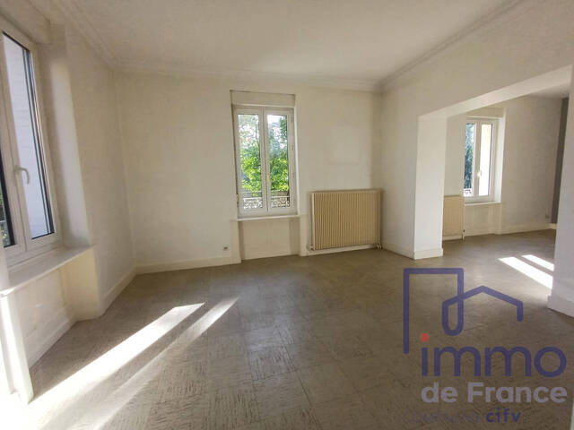 Vente Maison 6 pièces 157 m² Andrézieux-Bouthéon 42160
