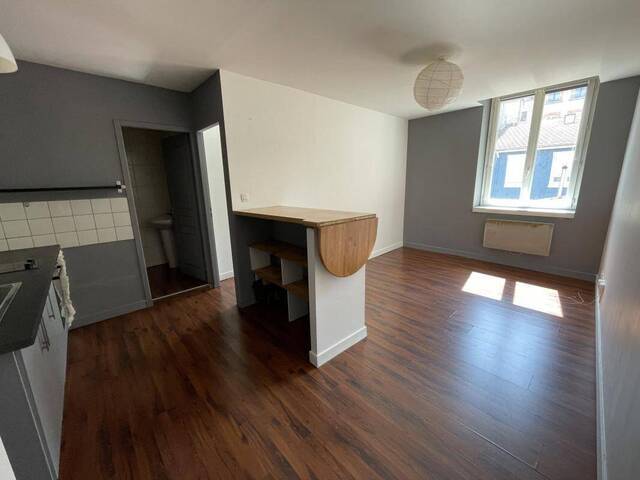 Location Appartement t1 2 pièces 29 m² Saint-Étienne 42000 HYPER CENTRE