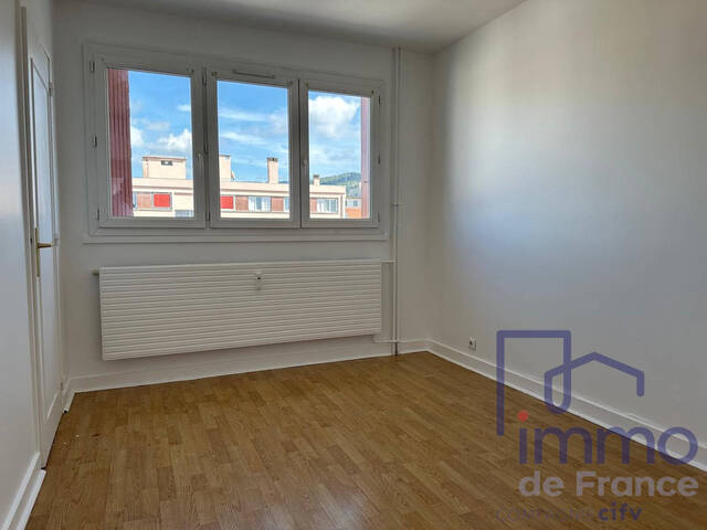 Vente Appartement 4 pièces 70 m² Saint-Étienne 42100