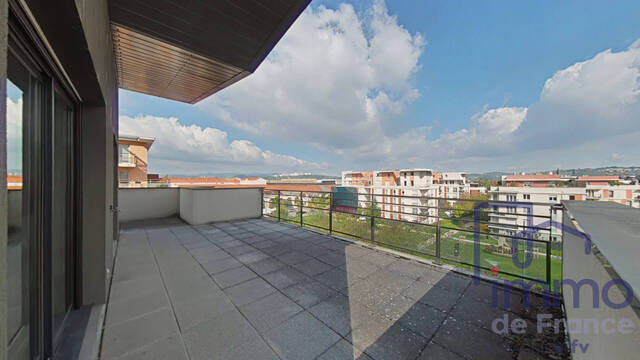 Vente Appartement 5 pièces 97.89 m² Saint-Étienne 42000