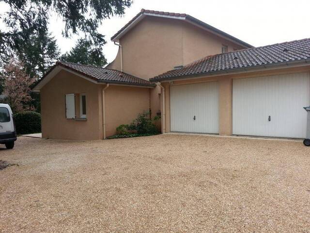 Location Maison pavillon 6 pièces 146 m² La Fouillouse 42480