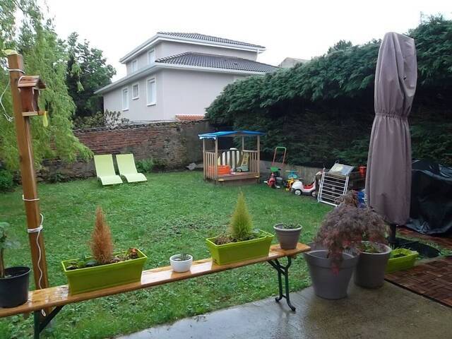 Location Appartement t6 et plus 136 m² Saint-Genest-Lerpt 42530