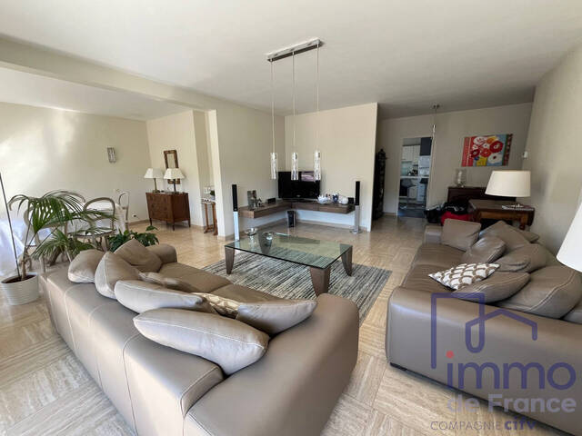 Vente Appartement 5 pièces 120 m² Saint-Étienne 42000