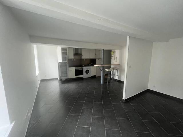 Location Appartement studio 1 pièce 19 m² Montbrison 42600 Centre ville