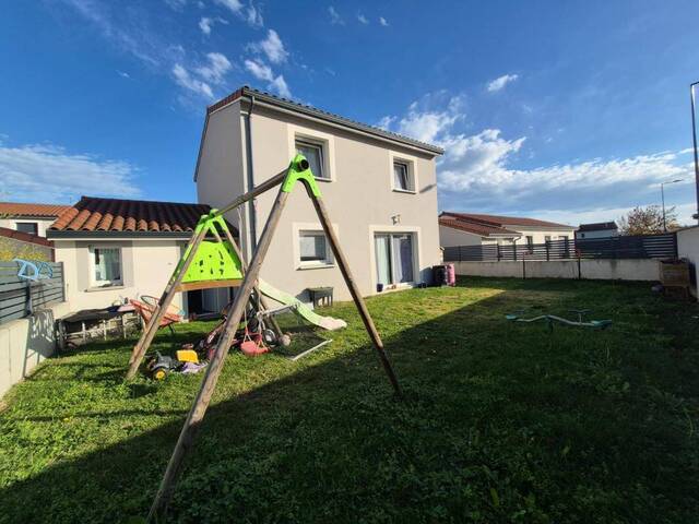 Location Maison pavillon 4 pièces 97 m² Saint-Cyprien 42160