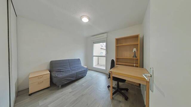 Location Appartement studio 1 pièce 18 m² Saint-Étienne 42100