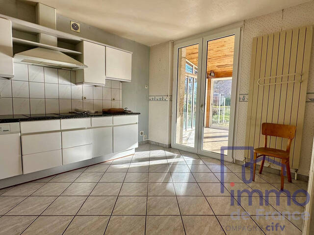 Vente Maison 5 pièces 122.58 m² Saint-Genest-Lerpt 42530