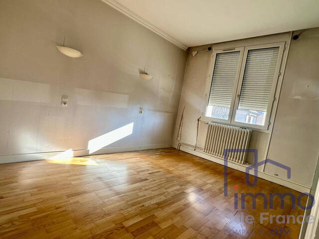 Vente Maison 5 pièces 122.58 m² Saint-Genest-Lerpt 42530
